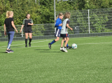 Laatste training S.K.N.W.K. JO10-1 (partijtje tegen de ouders) van woensdag 22 mei 2024 (58/133)